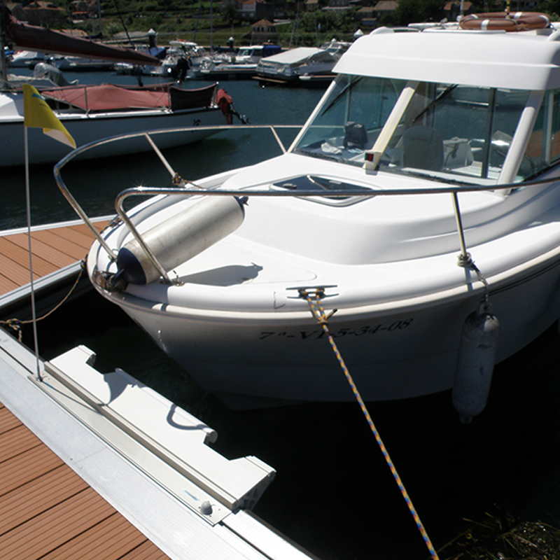 OCEAN Bow Docking System